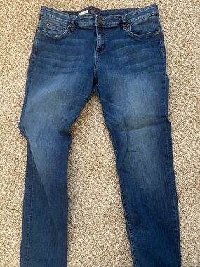 Kut from the Kloth Dark Blue Denim Jeans with Brown Tag